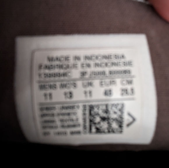 Converse Size 11 Men's - Picture 5 of 5